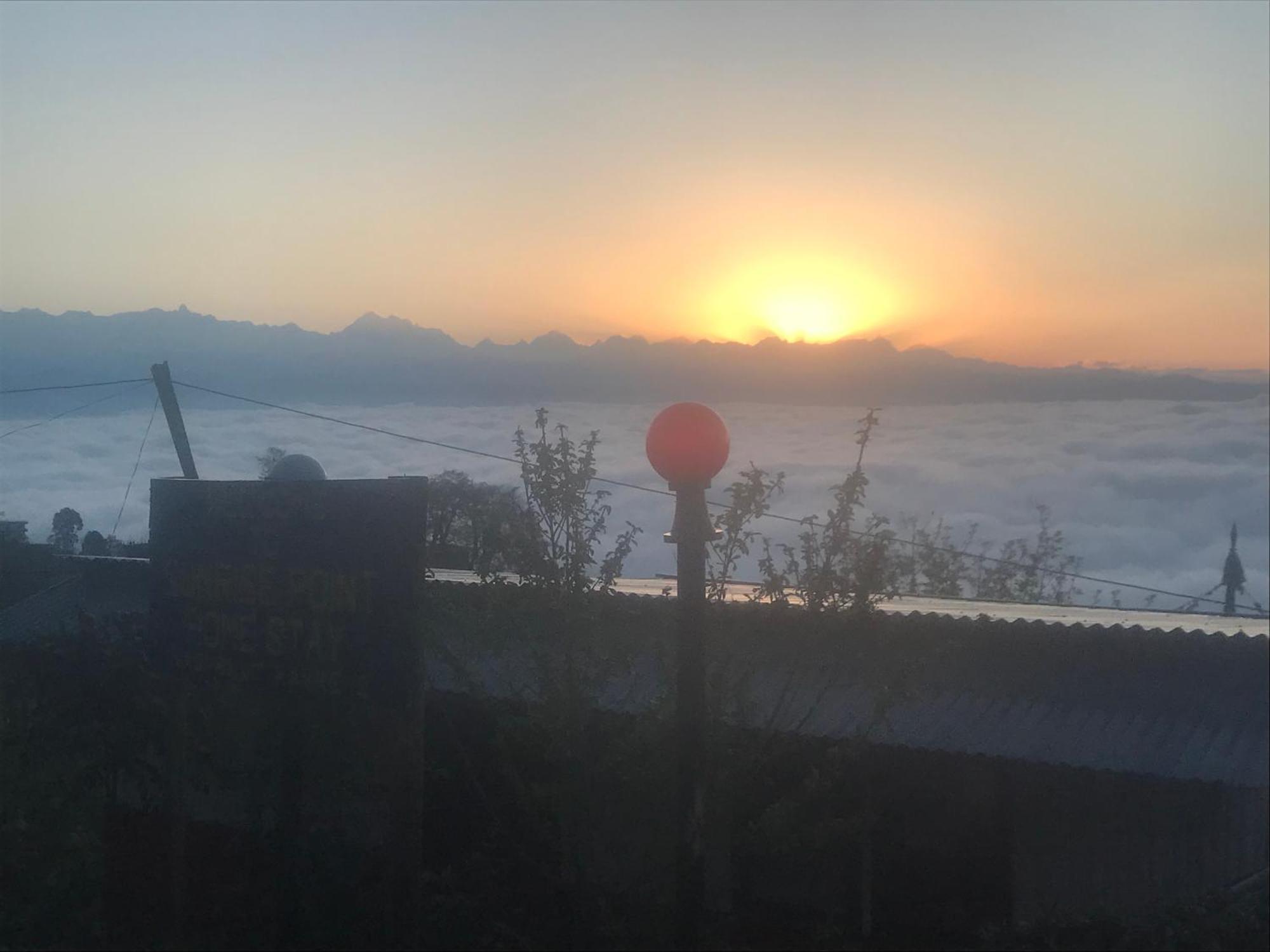 Sunrise Point Homestay ナガルコット エクステリア 写真