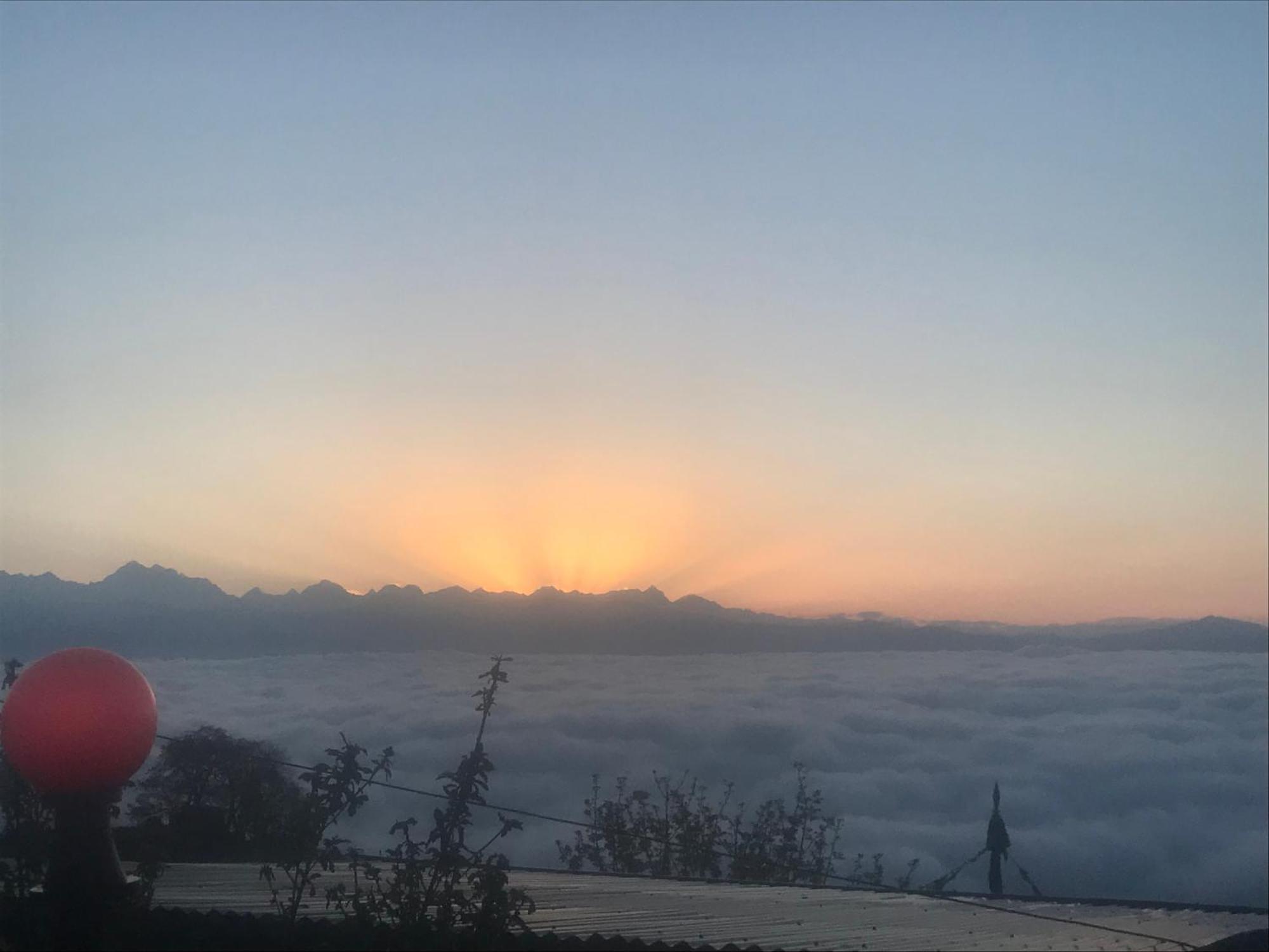 Sunrise Point Homestay ナガルコット エクステリア 写真